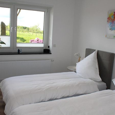 Gaestezimmer Bergerhof - Ankommen Und Wohlfuehlen Neuss Luaran gambar